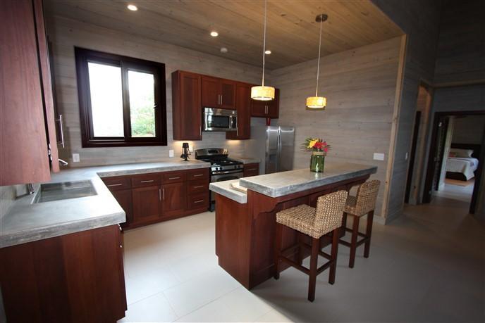 Listing ID: URE0387, Coral Beach Village - Little Bight Utila, Bay Islands, HN - Beach Side Cottage Home at Coral Beach Village, Photo #