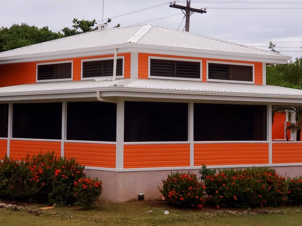 Listing ID: URE0387, Coral Beach Village - Little Bight Utila, Bay Islands, HN - Beach Side Cottage Home at Coral Beach Village, Photo #