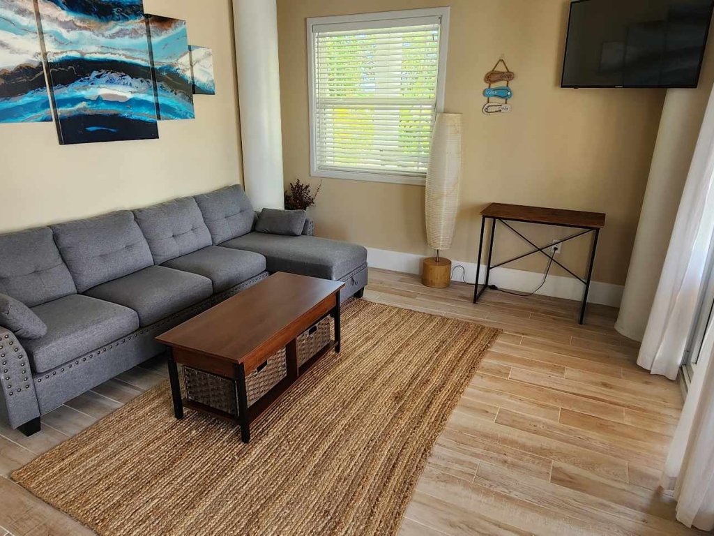 Listing ID: URE0470, Pine Point Utila, Bay Islands, HN - Crystal Beach House at Pine Point, Photo #