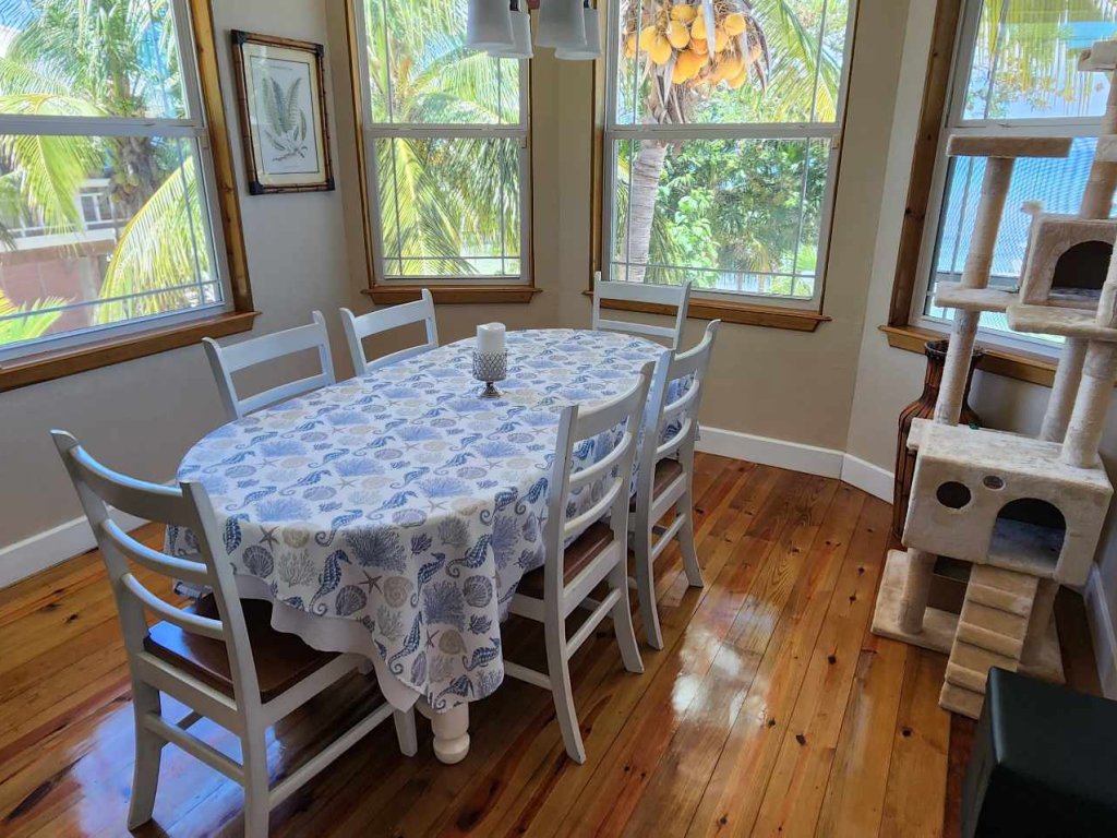 Listing ID: URE0470, Pine Point Utila, Bay Islands, HN - Crystal Beach House at Pine Point, Photo #