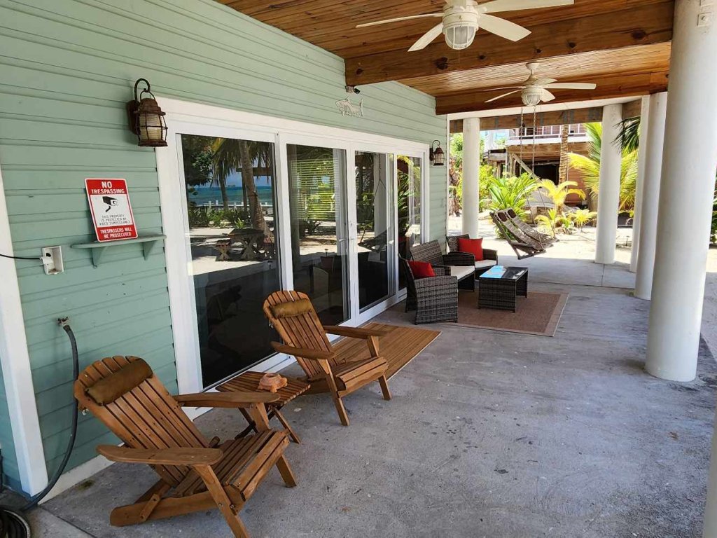 Listing ID: URE0470, Pine Point Utila, Bay Islands, HN - Crystal Beach House at Pine Point, Photo #