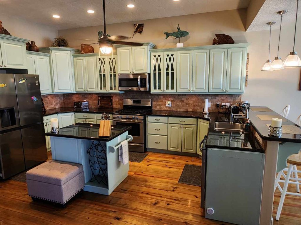 Listing ID: URE0470, Pine Point Utila, Bay Islands, HN - Crystal Beach House at Pine Point, Photo #