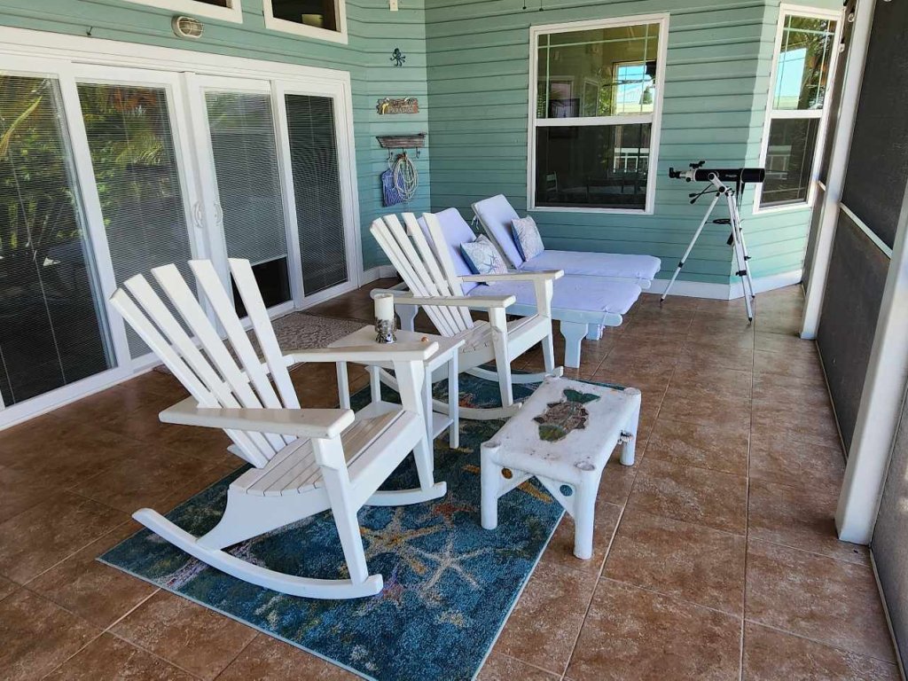 Listing ID: URE0470, Pine Point Utila, Bay Islands, HN - Crystal Beach House at Pine Point, Photo #