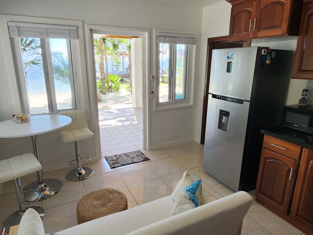 Listing ID: URE0473, Pine Point Utila, Bay Islands, HN - Driftwood Beach House, Photo #