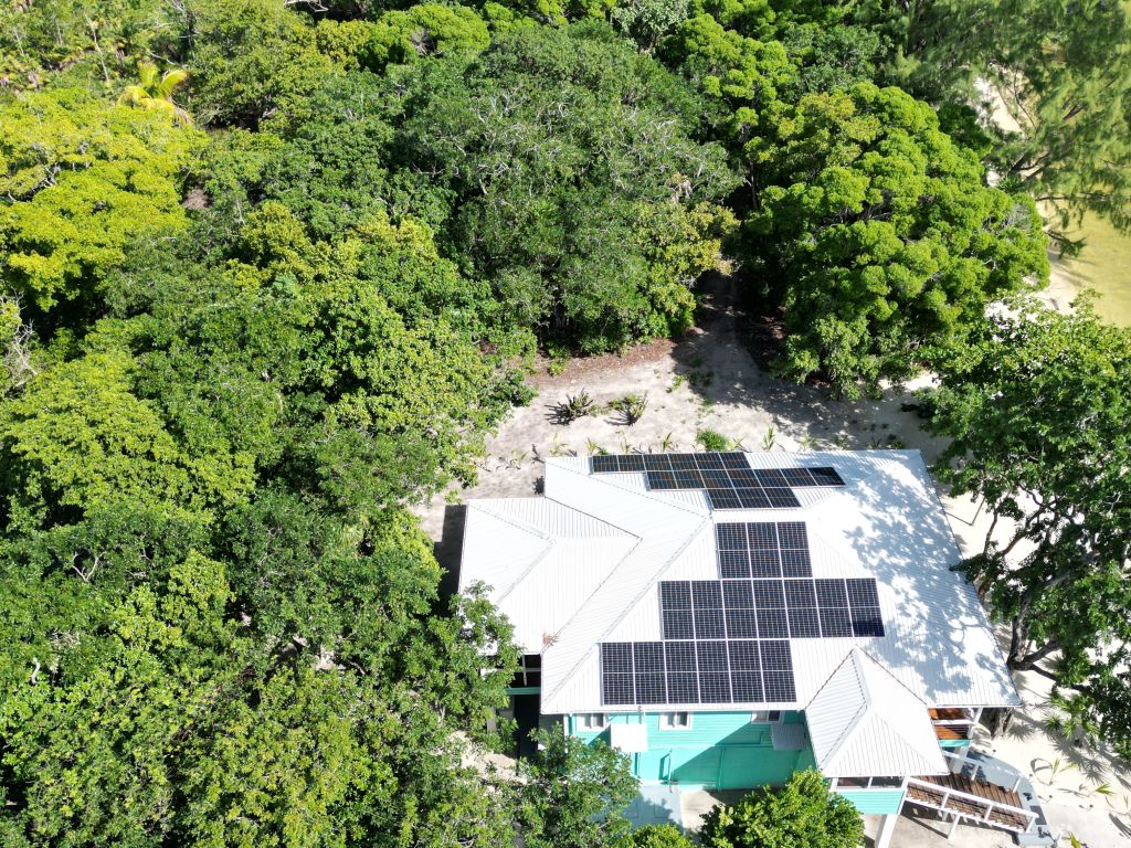 Listing ID: URE0473, Pine Point Utila, Bay Islands, HN - Driftwood Beach House, Photo #