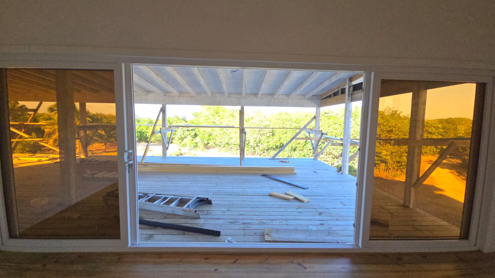 Listing ID: URE0481, Coral Beach Village Utila, Bay Islands, HN - Calypso Cove, Photo #