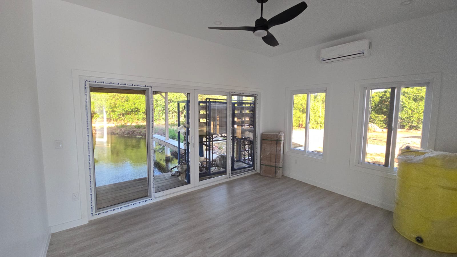 Listing ID: URE0481, Coral Beach Village Utila, Bay Islands, HN - Calypso Cove, Photo #