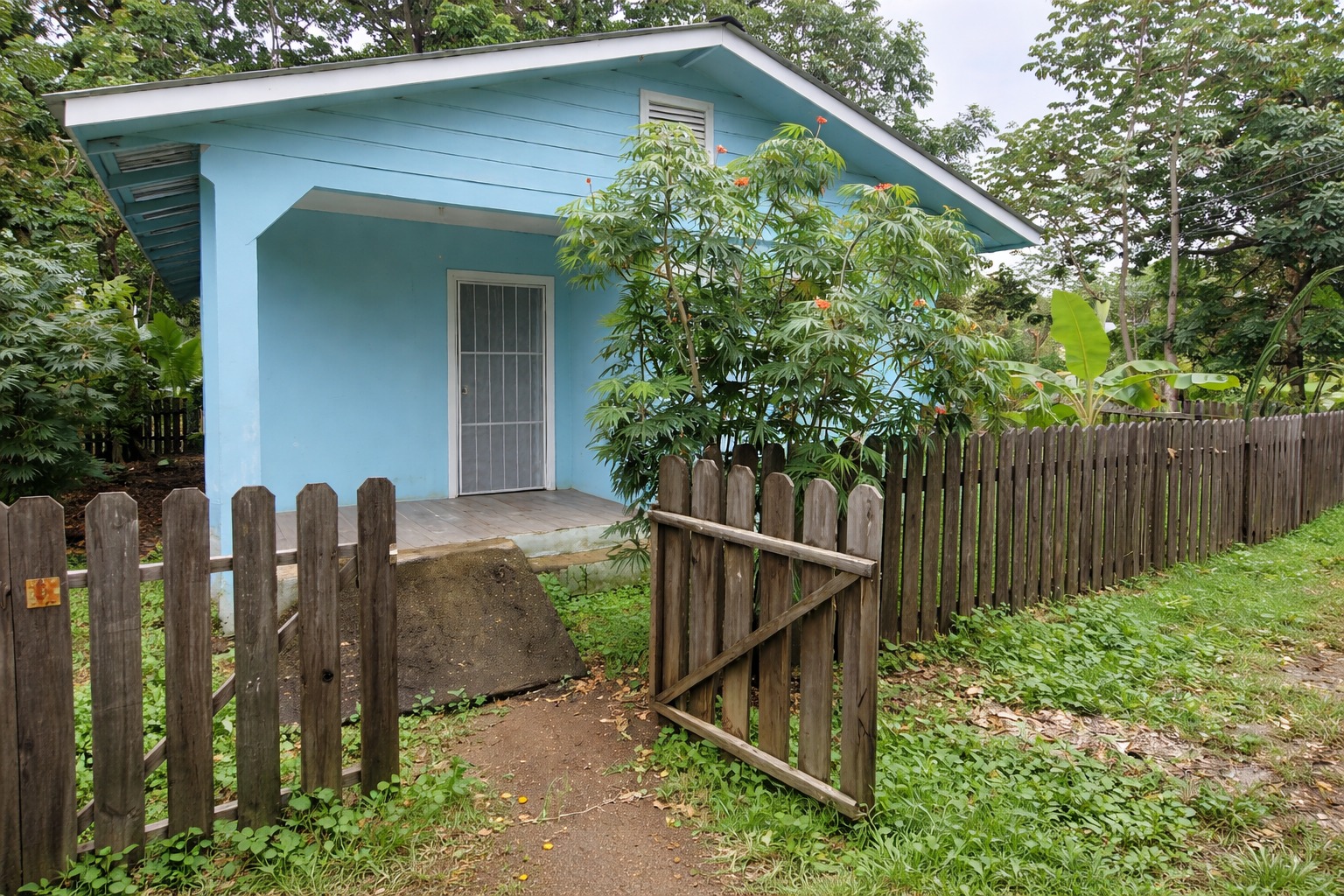 House Sold - Utila, Bay Islands - Listing ID: URE0486 - Photo