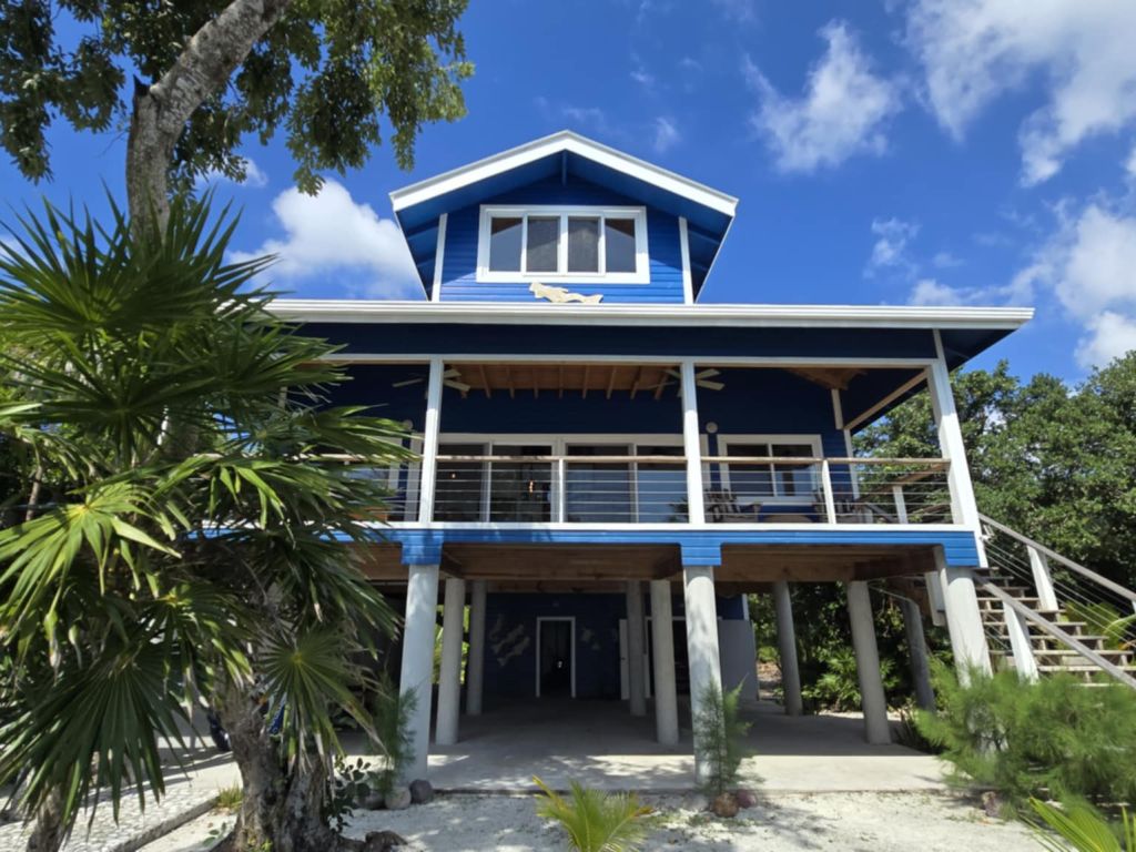 Listing ID: URE0489, Little Bight Utila, Bay Islands, HN - Casa Sirena, Photo #