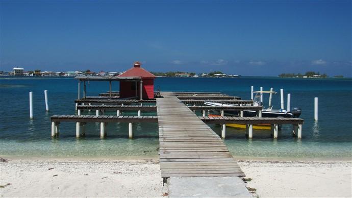 Listing ID: URE0572, The Well Utila, Bay Islands, HN - The Well Beachfront Lot#21, Photo #