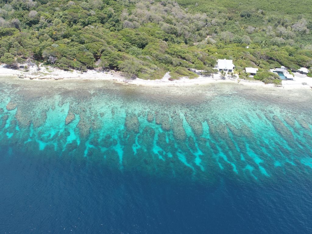 Listing ID: URE0636, Big Rock Utila, Bay Islands, HN - Big Rock Lot #2, Photo #