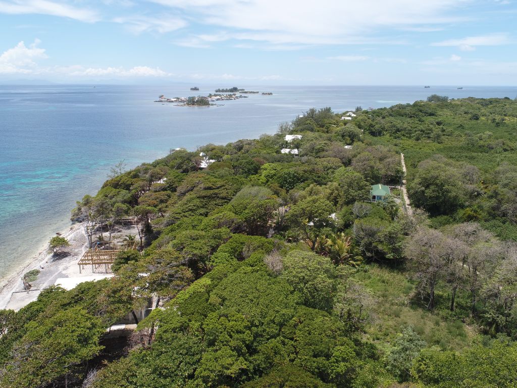 Listing ID: URE0636, Big Rock Utila, Bay Islands, HN - Big Rock Lot #2, Photo #