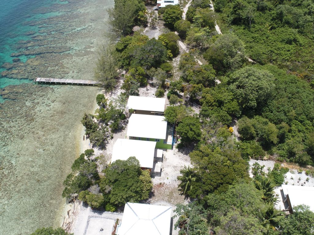 Listing ID: URE0636, Big Rock Utila, Bay Islands, HN - Big Rock Lot #2, Photo #