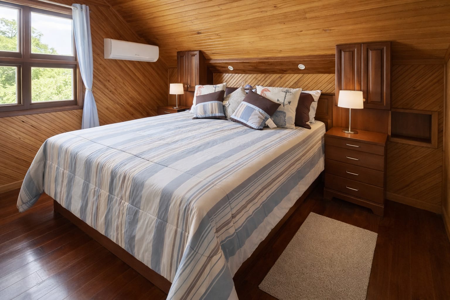 Listing ID: URE0702, Little Bight Utila, Bay Islands, HN - Casa De Arrecife, Photo #