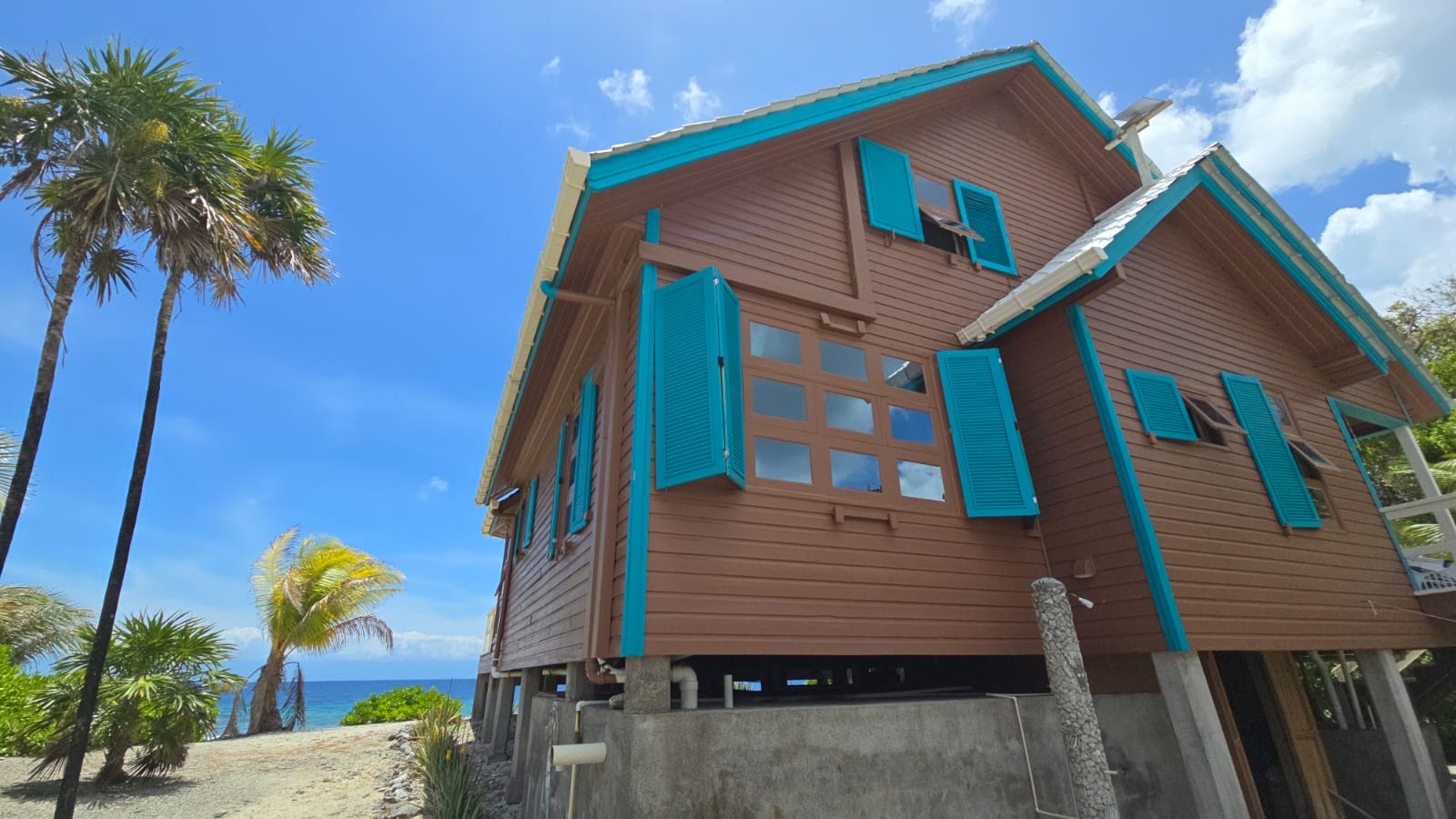 Listing ID: URE0702, Little Bight Utila, Bay Islands, HN - Casa De Arrecife, Photo #