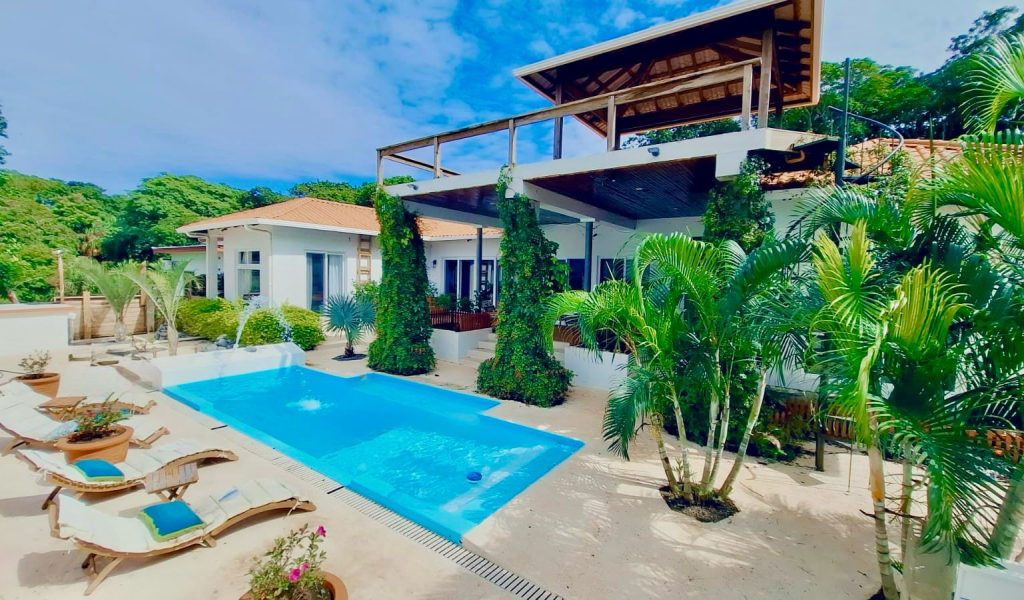 Listing ID: URE0719, New Jericho Utila, Bay Islands, HN - Fortalaza Main House, Photo #