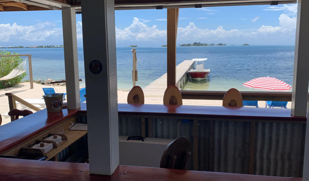 Listing ID: URE0720, Holland Beach Utila, Bay Islands, HN - The Dive Bar & Restaurant, Photo #