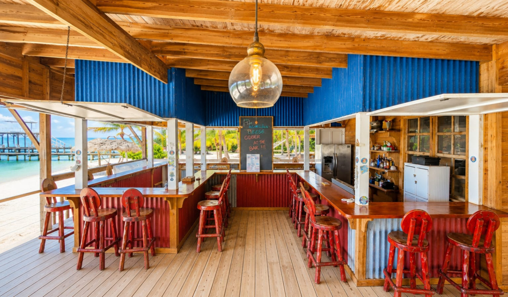 Listing ID: URE0720, Holland Beach Utila, Bay Islands, HN - The Dive Bar & Restaurant, Photo #