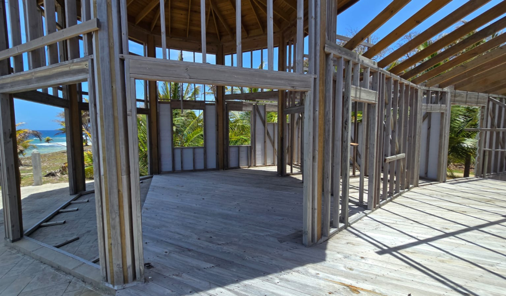 Listing ID: URE0722, Coconut Cove Utila, Bay Islands, HN - Coconut Cove Unfinished Gem, Photo #