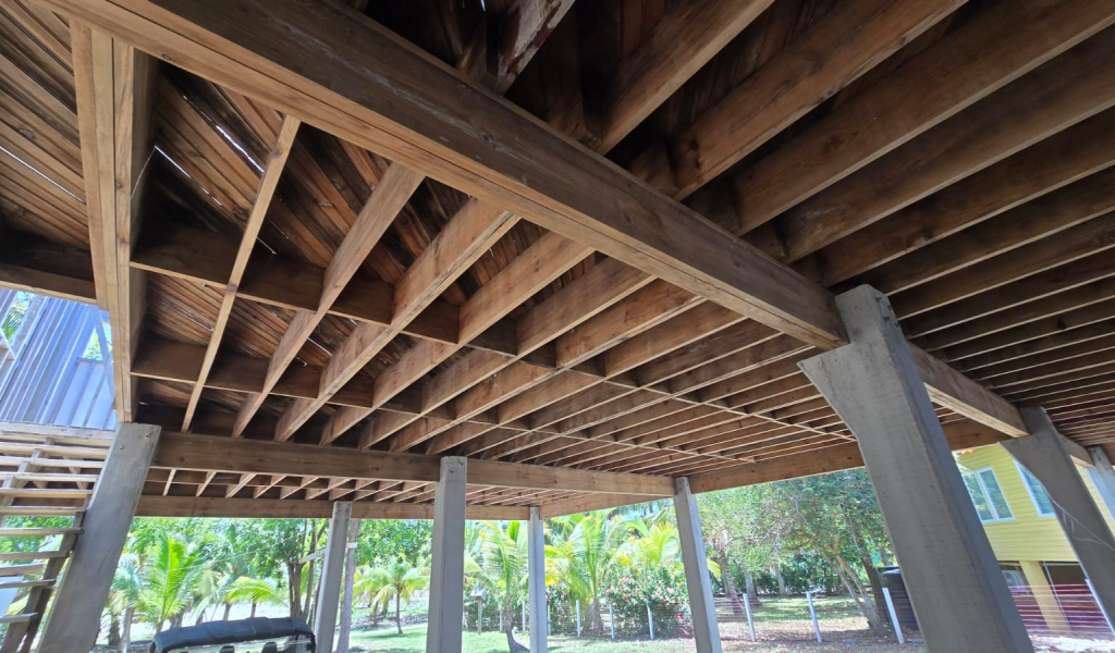 Listing ID: URE0722, Coconut Cove Utila, Bay Islands, HN - Coconut Cove Unfinished Gem, Photo #