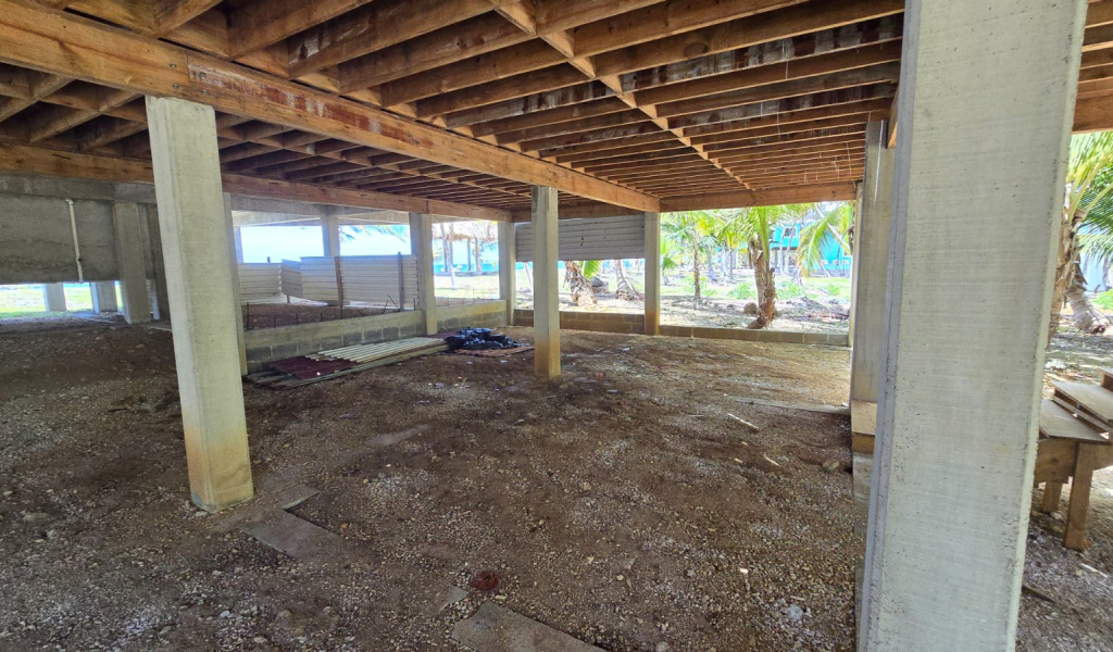 Listing ID: URE0722, Coconut Cove Utila, Bay Islands, HN - Coconut Cove Unfinished Gem, Photo #