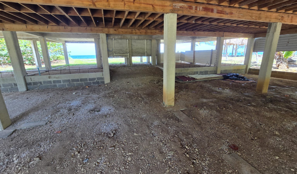 Listing ID: URE0722, Coconut Cove Utila, Bay Islands, HN - Coconut Cove Unfinished Gem, Photo #