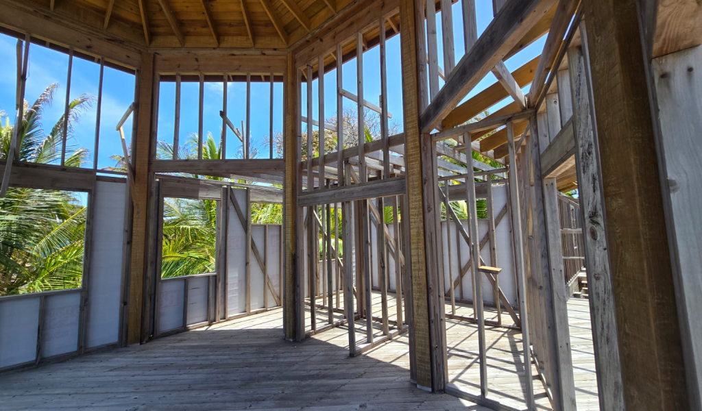 Listing ID: URE0722, Coconut Cove Utila, Bay Islands, HN - Coconut Cove Unfinished Gem, Photo #